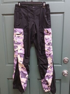 UFO Vintage Y2K Women's Black Cargo Joggers with Purple Camo Panels Extra Small